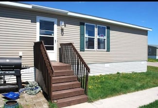 2013 Peregrine Ave NW, Stewartville, MN 55976