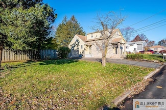 37 Thompson Ave, Fords, NJ 08863