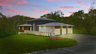 1488 Walter Mapp Dr, Riverside, IA 52327