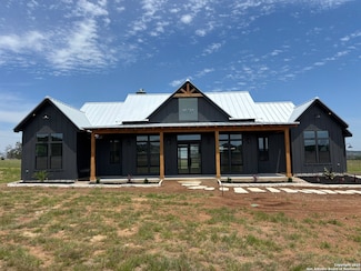 122 Aermotor Ln, Boerne, TX 78006