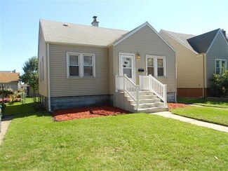 2127 Davis Ave, Whiting, IN 46394