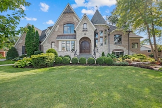 17W033 87th St, Willowbrook, IL 60527