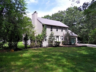 21 Royal Crest Dr, Douglas, MA 01516