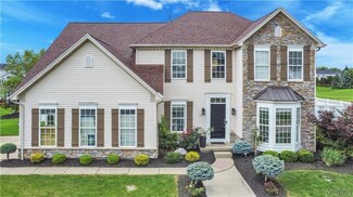 5717 Field Brook Dr, East Amherst, NY 14051
