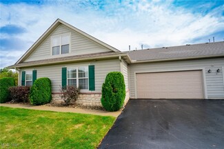 503 River Glen Dr NE Unit 303, Warren, OH 44484