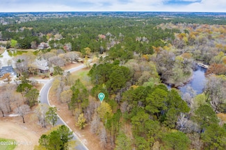 153 River Woods Dr, Wallace, NC 28466