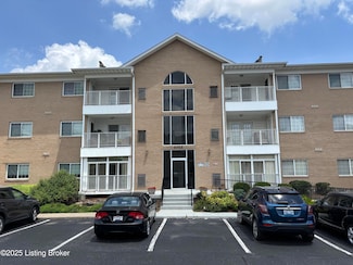 8505 Atrium Dr Unit 301, Louisville, KY 40220