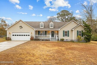 175 Salty Shores Rd, Newport, NC 28570