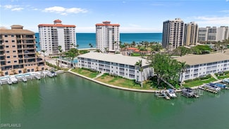 10682 Gulf Shore Dr Unit 301, Naples, FL 34108