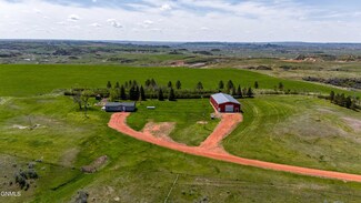 13790 36th St SW, Belfield, ND 58622