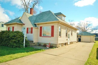 1766 Lexington Ave NW, Warren, OH 44485