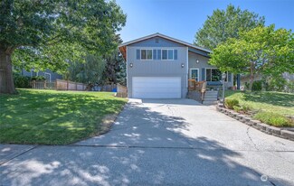 1036 Monroe St, Wenatchee, WA 98801