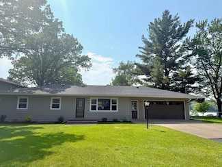 17535 Riverwood Dr, Little Falls, MN 56345