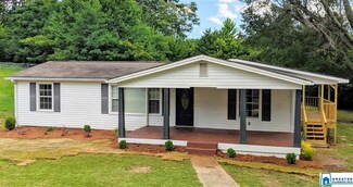 624 3rd St, Pleasant Grove, AL 35127