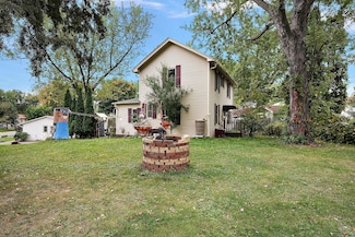 1409 Hillsboro Ave N, Golden Valley, MN 55427