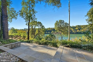 4621 Laverock Place NW, Washington, DC 20007