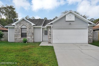 466 Moby Dick Dr S, Jacksonville, FL 32218