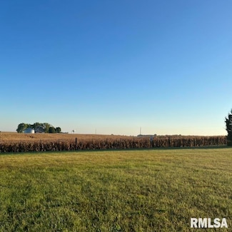 1215 Golf Crest Ct, Sherman, IL 62707
