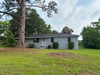 195 Donnie Mae Dr, Dothan, AL 36301