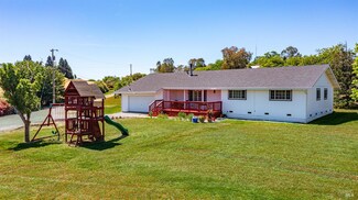 4270 Peaceful Glen Rd, Vacaville, CA 95688