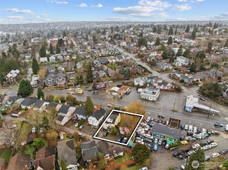 7842 Lake City Way NE, Seattle, WA 98115
