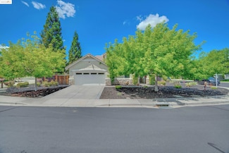 817 Riviera Ct, Brentwood, CA 94513