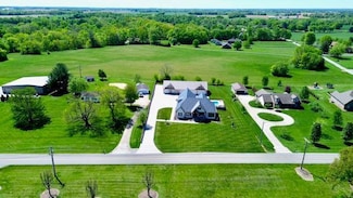 1953 Lovers Ln, Hopkinsville, KY 42240