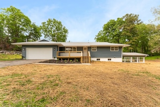 441 E Lakeview Terrace, Springfield, MO 65810