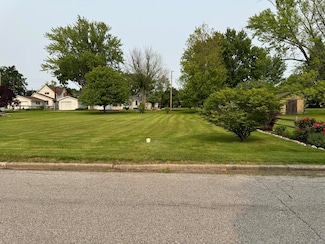 407 Sherwood Ave, Three Oaks, MI 49128