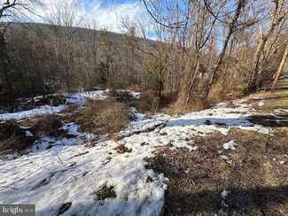 100 Yates St, Mount Holly Springs, PA 17065
