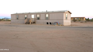49815 N Eagle View Dr, Aguila, AZ 85320