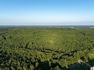 746 Vanhooser Rd, Grand Rivers, KY 42045