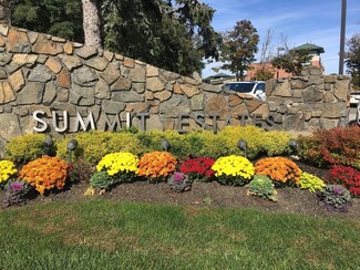 1002 Paradise Rd Unit 1M, Swampscott, MA 01907