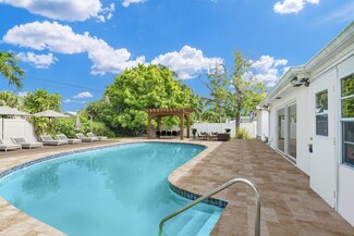 219 SW 14th Ave, Boynton Beach, FL 33435