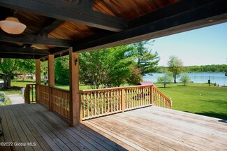 5 Manning Rd, Ballston Lake, NY 12019