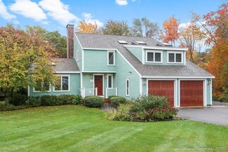 20 Hilltop Cir, West Newbury, MA 01985