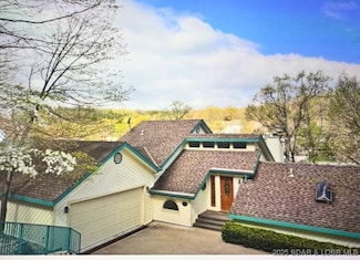 310 Palisades Dr, Village of Four Seasons, MO 65049