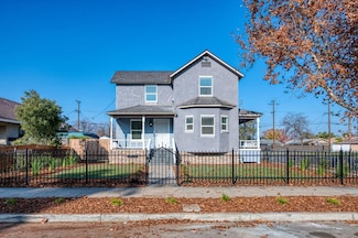 2069 E Harvey Ave, Fresno, CA 93701
