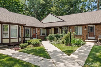 2347 Radcliff Village Dr SE Unit 33, Grand Rapids, MI 49546