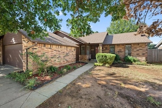 16401 Coronado Dr, Edmond, OK 73013