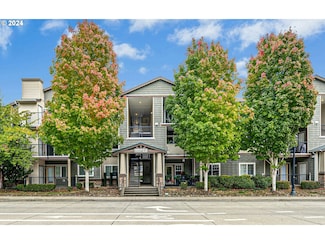 10654 NE Holly St Unit 208, Hillsboro, OR 97006