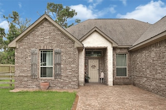 2234 Shalmar Dr, West Columbia, TX 77486