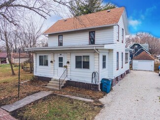 924 E Madison St, Pontiac, IL 61764