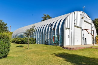 709 Winnie St, Wilsonville, NE 69046