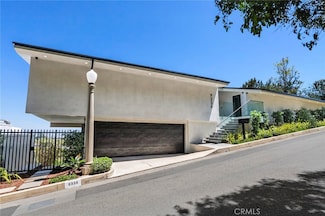 9336 Lloydcrest Dr, Beverly Hills, CA 90210