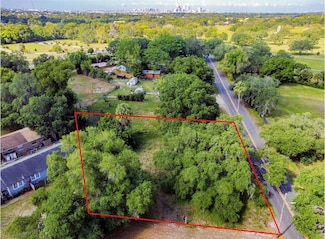 4621 E Lake Ave, Tampa, FL 33610