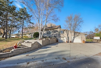 1 Skyview Dr, Sauk Rapids, MN 56379