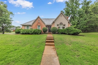 8444 Kings Trail Dr, Cordova, TN 38016