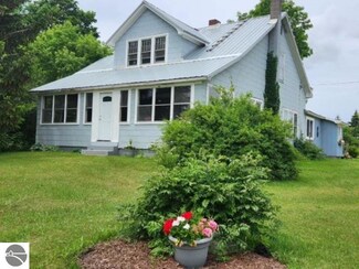 22589 60th Ave, Marion, MI 49665