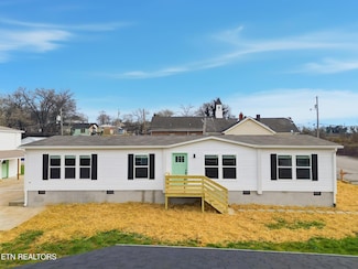 729 Siluria St, Harriman, TN 37748